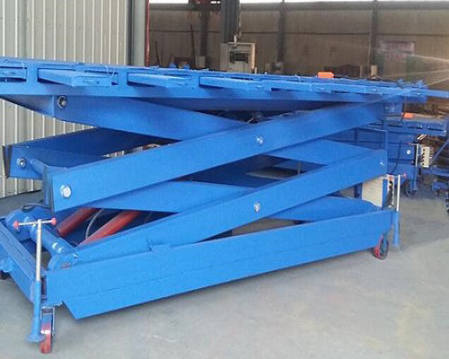 移動(dong)式液壓(yā)升降機(ji)