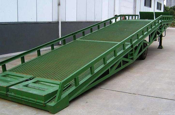 移動式(shi)登車橋